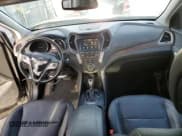 ✅ 2018 Hyundai Santa Fe 2.0T • VIN: 5NMZUDLA6JH106106 • Лот: 71894072. Опубликован ранее на Copart с пробегом 54 296 миль. Бесплатный доступ к архиву аукционных продаж из США и подробный отчёт об истории автомобиля на DreamBid. Изображение 8.