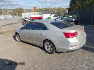 2013 Chevrolet Malibu LS z VIN 1G11B5SA2DF226859, wystawiony jako IAAI lot #43545360 z przebiegiem Nie podano mil oraz . Historia ofert i sprzedaży dostępna na DreamBid. Obrazek 3.