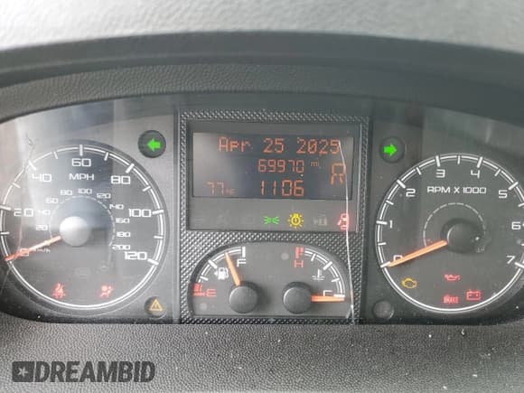 ✅ 2020 Ram ProMaster Cargo • VIN: 3C6URVJG3LE105148 • Lot: 53933165. Wystawiony na Copart z przebiegiem 69 970 mil. Bezpłatny archiwum sprzedaży aukcyjnych z USA i szczegółowy raport historii pojazdu na DreamBid. Zdjęcie 9.