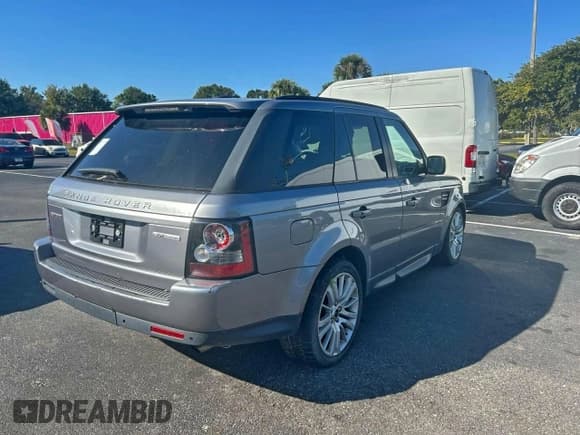 ✅ 2012 Land Rover Range Rover Sport HSE Lux • VIN: SALSK2D43CA750513 • Lot: 94174655. Listed on Copart with 167,218 mi. Free auction sales archive from the USA and detailed vehicle history report at DreamBid. Image 4.