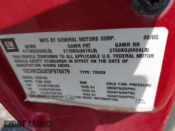 ✅ 2005 Chevrolet Silverado 2500HD LS • VIN: 1GCHK23UX5F970479 • Lot: 42342835. Wystawiony na IAAI z przebiegiem 259 879 mil. Bezpłatny archiwum sprzedaży aukcyjnych z USA i szczegółowy raport historii pojazdu na DreamBid. Zdjęcie 9.