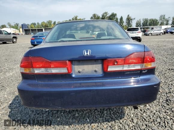 ✅ 2001 Honda Accord LX • VIN: JHMCG56491C030399 • Lot: 71001035. Listed on Copart with 60,943 mi. Free auction sales archive from the USA and detailed vehicle history report at DreamBid. Image 6.