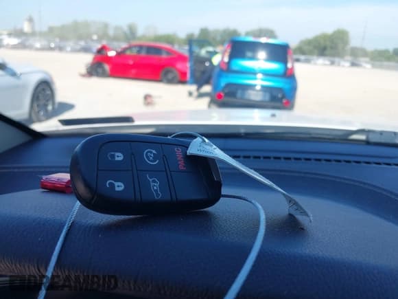 ✅ 2017 Jeep Grand Cherokee Overland • VIN: 1C4RJFCG5HC802621 • Лот: 42996429. Опубликован ранее на IAAI с пробегом 189 825 миль. Бесплатный доступ к архиву аукционных продаж из США и подробный отчёт об истории автомобиля на DreamBid. Изображение 11.