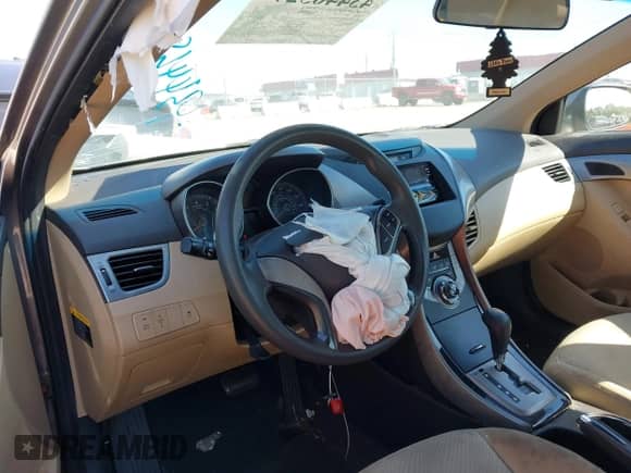 2013 Hyundai Elantra GLS с VIN 5NPDH4AE1DH179721, выставлен на аукционе IAAI как лот 43446527 с пробегом 151 120 миль миль и . История ставок и продаж доступна на DreamBid. Изображение 13.