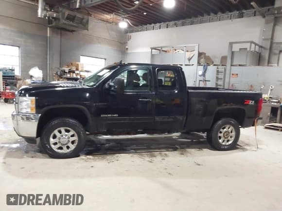 ✅ 2012 Chevrolet Silverado 2500HD LT • VIN: 1GC2KXCG2CZ303026 • Lot: 41877707. Wystawiony na IAAI z przebiegiem 251 672 mil. Bezpłatny archiwum sprzedaży aukcyjnych z USA i szczegółowy raport historii pojazdu na DreamBid. Zdjęcie 14.