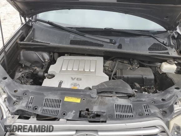 ✅ 2010 Toyota Highlander • VIN: 5TDBK3EH3AS015660 • Lot: 57363485. Listed on Copart with 204,398 mi. Free auction sales archive from the USA and detailed vehicle history report at DreamBid. Image 12.