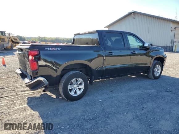 ✅ 2022 Chevrolet Silverado 1500 LT • VIN: 1GCUYDEDXNZ126205 • Lot: 82251475. Listed on Copart with 72,136 mi. Free auction sales archive from the USA and detailed vehicle history report at DreamBid. Image 3.