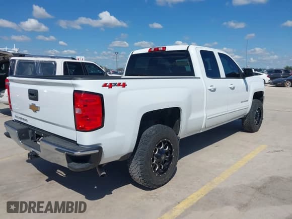 ✅ 2019 Chevrolet Silverado 1500 LT • VIN: 2GCVKPEC2K1108705 • Lot: 42206544. Wystawiony na IAAI z przebiegiem 84 871 mil. Bezpłatny archiwum sprzedaży aukcyjnych z USA i szczegółowy raport historii pojazdu na DreamBid. Zdjęcie 4.