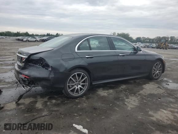 ✅ 2023 Mercedes-Benz E 350 • VIN: W1KZF8EB0PB187789 • Lot: 67409975. Wystawiony na Copart z przebiegiem 6 765 mil. Bezpłatny archiwum sprzedaży aukcyjnych z USA i szczegółowy raport historii pojazdu na DreamBid. Zdjęcie 3.