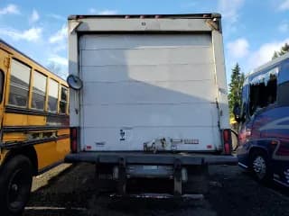 ✅ 2019 Isuzu NQR IBT • VIN: JALE5W167K7304416 • Lot: 44810974. Wystawiony na Copart z przebiegiem 121 819 mil. Bezpłatny archiwum sprzedaży aukcyjnych z USA i szczegółowy raport historii pojazdu na DreamBid. Zdjęcie 6.