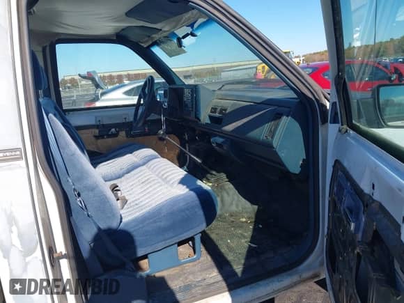 1993 Chevrolet Silverado 2500 with VIN 1GCGC24K2PE206155, listed as a IAAI auction lot 43523086 with 179,941 mi miles and . Bid and sale history available at DreamBid. Image 5.