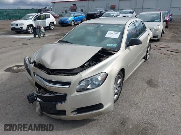 ✅ 2010 Chevrolet Malibu 1LS • VIN: 1G1ZB5EB2AF293884 • Lot: 43537559. Wystawiony na IAAI z przebiegiem 129 431 mil. Bezpłatny archiwum sprzedaży aukcyjnych z USA i szczegółowy raport historii pojazdu na DreamBid. Zdjęcie 17.