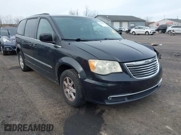 ✅ 2011 Chrysler Town & Country Touring • VIN: 2A4RR5DG1BR697926 • Лот: 43782481. Опубликован ранее на IAAI с пробегом 148 910 миль. Бесплатный доступ к архиву аукционных продаж из США и подробный отчёт об истории автомобиля на DreamBid. Изображение 1.