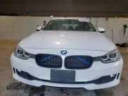 ✅ 2015 BMW 3 Series 328i xDrive • VIN: WBA3B5G59FNS18632 • Lot: 42509455. Wystawiony na Copart z przebiegiem 113 085 mil. Bezpłatny archiwum sprzedaży aukcyjnych z USA i szczegółowy raport historii pojazdu na DreamBid. Zdjęcie 5.