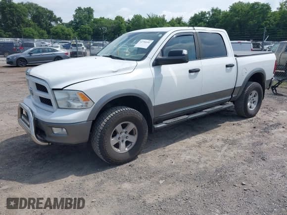 ✅ 2010 Dodge 1500 Sport • VIN: 1D7RV1CT0AS255392 • Lot: 42750191. Wystawiony na IAAI z przebiegiem 118 189 mil. Bezpłatny archiwum sprzedaży aukcyjnych z USA i szczegółowy raport historii pojazdu na DreamBid. Zdjęcie 17.