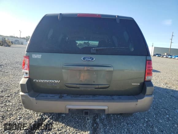 ✅ 2003 Ford Expedition Eddie Bauer • VIN: 1FMEU17L43LA23733 • Lot: 82685995. Wystawiony na Copart z przebiegiem 239 002 mil. Bezpłatny archiwum sprzedaży aukcyjnych z USA i szczegółowy raport historii pojazdu na DreamBid. Zdjęcie 6.
