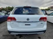 ✅ 2018 Volkswagen Atlas SE • VIN: 1V2LR2CA7JC548062 • Lot: 86994705. Listed on Copart with 107,336 mi. Free auction sales archive from the USA and detailed vehicle history report at DreamBid. Image 6.