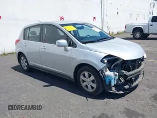 ✅ 2007 Nissan Versa S • VIN: 3N1BC13E17L391009 • Lot: 42839260. Listed on IAAI with 164,184 mi. Free auction sales archive from the USA and detailed vehicle history report at DreamBid. Image 1.
