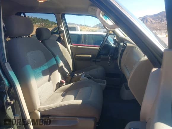 ✅ 2003 Ford Explorer Sport Trac XLS • VIN: 1FMZU67E03UB49517 • Lot: 43667081. Listed on IAAI with 309,458 mi. Free auction sales archive from the USA and detailed vehicle history report at DreamBid. Image 5.