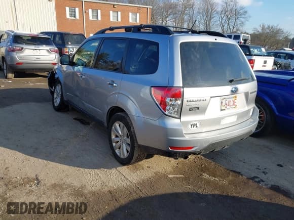 ✅ 2012 Subaru Forester X Premium • VIN: JF2SHADC8CH466567 • Lot: 41407095. Listed on IAAI with 138,610 mi. Free auction sales archive from the USA and detailed vehicle history report at DreamBid. Image 3.
