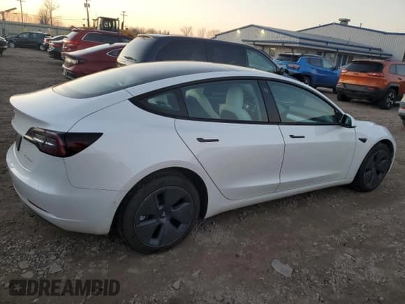 ✅ 2022 Tesla Model 3 Long Range • VIN: 5YJ3E1EB0NF117259 • Lot: 93632425. Wystawiony na Copart z przebiegiem 57 234 mil. Bezpłatny archiwum sprzedaży aukcyjnych z USA i szczegółowy raport historii pojazdu na DreamBid. Zdjęcie 3.