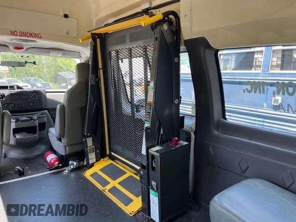 ✅ 2014 Ford Econoline Cargo Commercial • VIN: 1FTNS2EW3EDA97297 • Lot: 56185395. Listed on Copart with 167,805 mi. Free auction sales archive from the USA and detailed vehicle history report at DreamBid. Image 11.