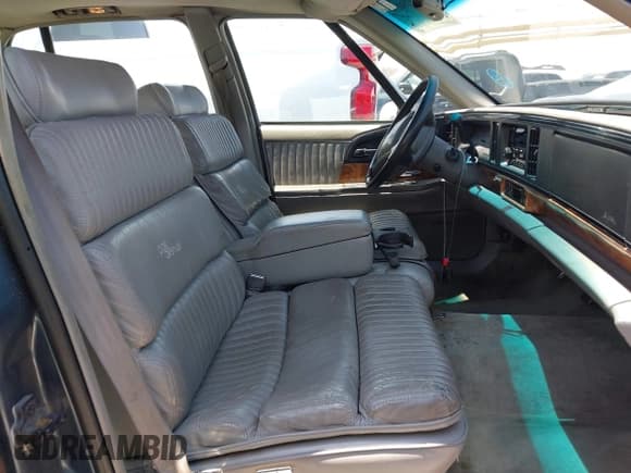 ✅ 1995 Buick Park Avenue • VIN: 1G4CW52K6SH615210 • Lot: 42428039. Wystawiony na IAAI z przebiegiem 218 377 mil. Bezpłatny archiwum sprzedaży aukcyjnych z USA i szczegółowy raport historii pojazdu na DreamBid. Zdjęcie 5.