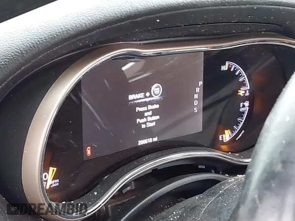 ✅ 2015 Jeep Grand Cherokee Overland • VIN: 1C4RJFCG3FC665854 • Lot: 41697999. Listed on IAAI with 206,618 mi. Free auction sales archive from the USA and detailed vehicle history report at DreamBid. Image 7.