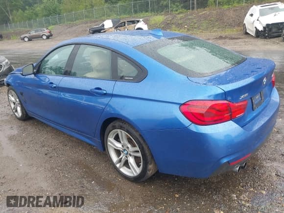 ✅ 2018 BMW 4 Series 430i xDrive • VIN: WBA4J3C56JBG95730 • Lot: 42871370. Wystawiony na IAAI z przebiegiem 70 614 mil. Bezpłatny archiwum sprzedaży aukcyjnych z USA i szczegółowy raport historii pojazdu na DreamBid. Zdjęcie 3.