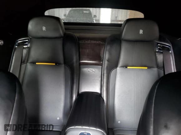 ✅ 2021 Rolls-Royce Dawn • VIN: SCAXZ8C01MU209025 • Lot: 74898884. Wystawiony na Copart z przebiegiem Nie podano. Bezpłatny archiwum sprzedaży aukcyjnych z USA i szczegółowy raport historii pojazdu na DreamBid. Zdjęcie 10.