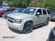 ✅ 2013 Chevrolet Tahoe LT • VIN: 1GNSCBE02DR341400 • Lot: 42925386. Wystawiony na IAAI z przebiegiem 242 739 mil. Bezpłatny archiwum sprzedaży aukcyjnych z USA i szczegółowy raport historii pojazdu na DreamBid. Zdjęcie 17.