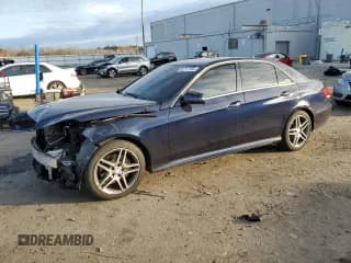✅ 2016 Mercedes-Benz E 350 Sport • VIN: WDDHF8JBXGB300228 • Lot: 92717155. Wystawiony na Copart z przebiegiem 90 088 mil. Bezpłatny archiwum sprzedaży aukcyjnych z USA i szczegółowy raport historii pojazdu na DreamBid. Zdjęcie 1.