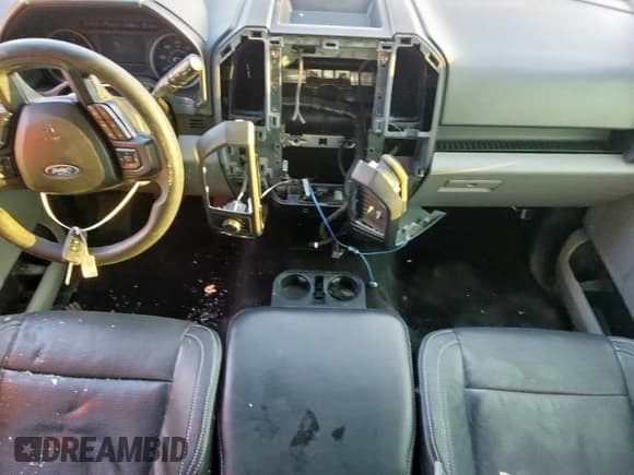 ✅ 2016 Ford F-150 XLT • VIN: 1FTEX1EP6GKF57331 • Lot: 84921825. Listed on Copart with 155,718 mi. Free auction sales archive from the USA and detailed vehicle history report at DreamBid. Image 8.