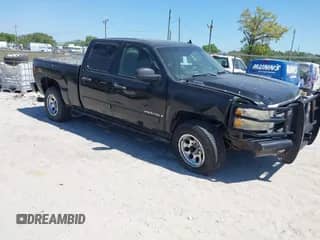 2007 Chevrolet Silverado 2500HD 1LT z VIN 1GCHK23607F538603, wystawiony jako IAAI lot #41788608 z przebiegiem 421 491 mil mil oraz . Historia ofert i sprzedaży dostępna na DreamBid. Obrazek 1.