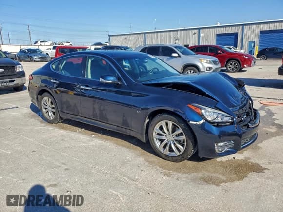 ✅ 2018 Infiniti Q70 Luxe • VIN: JN1BY1AP9JM181065 • Lot: 94047255. Listed on Copart with 53,361 mi. Free auction sales archive from the USA and detailed vehicle history report at DreamBid. Image 4.