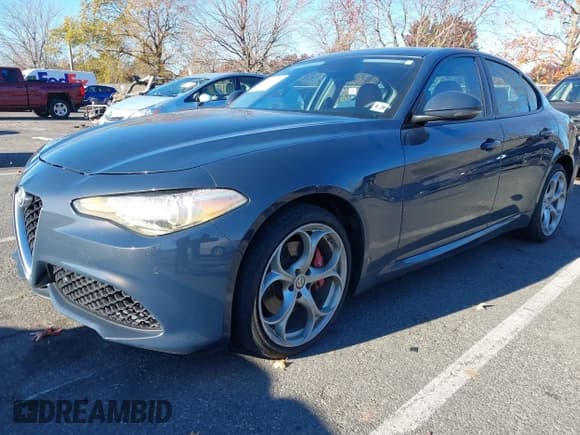 ✅ 2019 Alfa Romeo Giulia Ti Sport • VIN: ZARFANBN5K7603698 • Лот: 43600712. Опубликован ранее на IAAI с пробегом 65 912 миль. Бесплатный доступ к архиву аукционных продаж из США и подробный отчёт об истории автомобиля на DreamBid. Изображение 2.