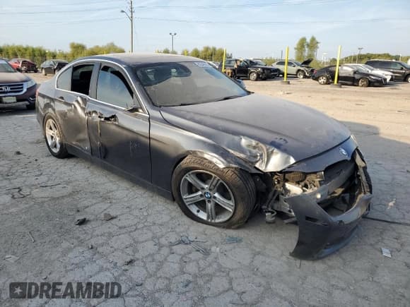 ✅ 2015 BMW 3 Series 328i xDrive • VIN: WBA3B5G5XFNS12922 • Lot: 80540815. Wystawiony na Copart z przebiegiem 143 802 mil. Bezpłatny archiwum sprzedaży aukcyjnych z USA i szczegółowy raport historii pojazdu na DreamBid. Zdjęcie 4.