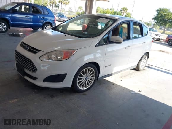 ✅ 2013 Ford C-Max SE • VIN: 1FADP5AU2DL541573 • Lot: 42233822. Wystawiony na IAAI z przebiegiem 127 650 mil. Bezpłatny archiwum sprzedaży aukcyjnych z USA i szczegółowy raport historii pojazdu na DreamBid. Zdjęcie 2.