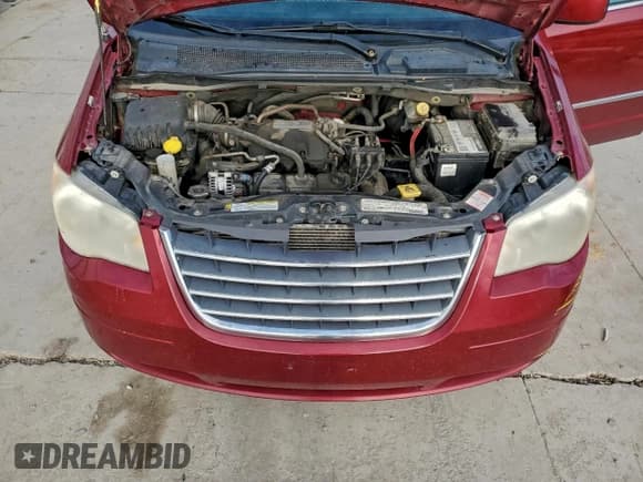 ✅ 2010 Chrysler Town & Country Touring • VIN: 2A4RR5D1XAR492115 • Lot: 93922275. Listed on Copart with 151,427 mi. Free auction sales archive from the USA and detailed vehicle history report at DreamBid. Image 11.