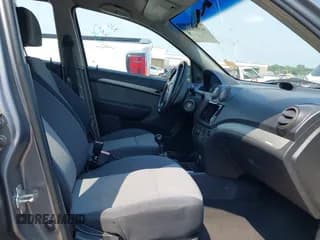 ✅ 2009 Chevrolet Aveo 1LT • VIN: KL1TD66E79B346661 • Lot: 42918868. Wystawiony na IAAI z przebiegiem Nie podano. Bezpłatny archiwum sprzedaży aukcyjnych z USA i szczegółowy raport historii pojazdu na DreamBid. Zdjęcie 5.