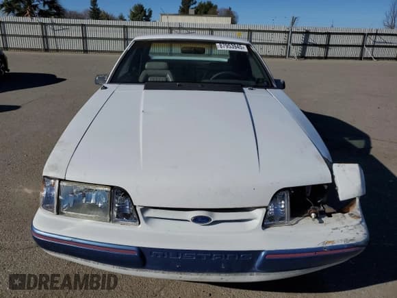 ✅ 1992 Ford Mustang LX • VIN: 1FACP41E9NF115202 • Lot: 87953945. Listed on Copart with 5,543 mi. Free auction sales archive from the USA and detailed vehicle history report at DreamBid. Image 5.