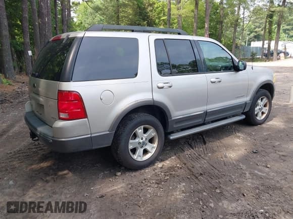 ✅ 2005 Ford Explorer XLT • VIN: 1FMZU73K65UA13770 • Лот: 42505142. Опубликован ранее на IAAI с пробегом 184 439 миль. Бесплатный доступ к архиву аукционных продаж из США и подробный отчёт об истории автомобиля на DreamBid. Изображение 4.