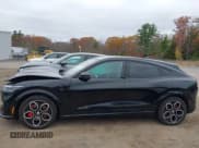 ✅ 2022 Ford Mustang Mach-E GT • VIN: 3FMTK4SE5NMA39755 • Lot: 43475619. Wystawiony na IAAI z przebiegiem 40 500 mil. Bezpłatny archiwum sprzedaży aukcyjnych z USA i szczegółowy raport historii pojazdu na DreamBid. Zdjęcie 14.