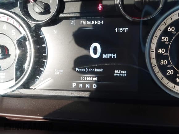 ✅ 2018 Ram 2500 Laramie • VIN: 3C6UR5NL5JG142811 • Lot: 43374033. Wystawiony na IAAI z przebiegiem 101 164 mil. Bezpłatny archiwum sprzedaży aukcyjnych z USA i szczegółowy raport historii pojazdu na DreamBid. Zdjęcie 15.