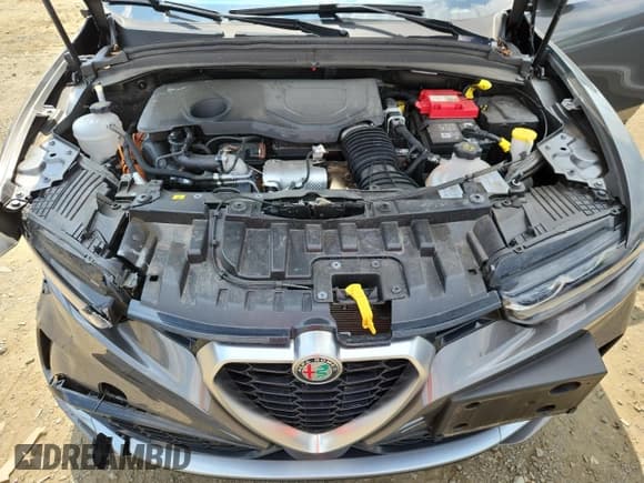 ✅ 2024 Alfa Romeo Tonale Ti • VIN: ZASPATCW9R3031924 • Lot: 64885005. Wystawiony na Copart z przebiegiem 20 191 mil. Bezpłatny archiwum sprzedaży aukcyjnych z USA i szczegółowy raport historii pojazdu na DreamBid. Zdjęcie 12.