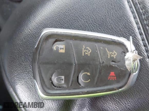 ✅ 2018 Cadillac Escalade ESV Luxury • VIN: 1GYS4HKJ6JR226827 • Lot: 42026047. Listed on IAAI with 86,525 mi. Free auction sales archive from the USA and detailed vehicle history report at DreamBid. Image 11.