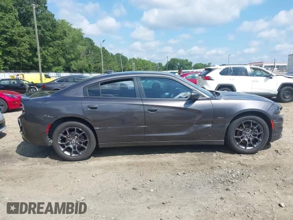 ✅ 2018 Dodge Charger GT • VIN: 2C3CDXJG5JH198601 • Lot: 42681905. Wystawiony na IAAI z przebiegiem 90 445 mil. Bezpłatny archiwum sprzedaży aukcyjnych z USA i szczegółowy raport historii pojazdu na DreamBid. Zdjęcie 13.