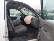 ✅ 2012 Chevrolet Silverado 2500HD Work Truck • VIN: 1GB0CVCG8CF145676 • Lot: 41835188. Wystawiony na IAAI z przebiegiem 88 412 mil. Bezpłatny archiwum sprzedaży aukcyjnych z USA i szczegółowy raport historii pojazdu na DreamBid. Zdjęcie 5.