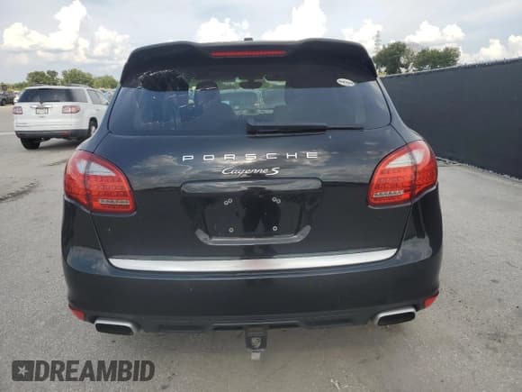 ✅ 2013 Porsche Cayenne S • VIN: WP1AB2A27DLA86193 • Lot: 64421065. Listed on Copart with 128,830 mi. Free auction sales archive from the USA and detailed vehicle history report at DreamBid. Image 6.