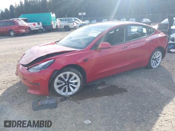 ✅ 2022 Tesla Model 3 Long Range • VIN: 5YJ3E1EB9NF128082 • Lot: 43369565. Wystawiony na IAAI z przebiegiem 53 970 mil. Bezpłatny archiwum sprzedaży aukcyjnych z USA i szczegółowy raport historii pojazdu na DreamBid. Zdjęcie 16.